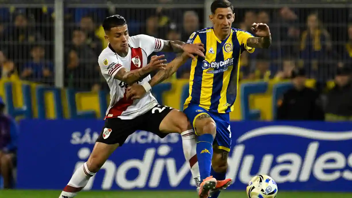 Após sair do Benfica, Di María envolve-se em bronca nas redes sociais: "Idiota"