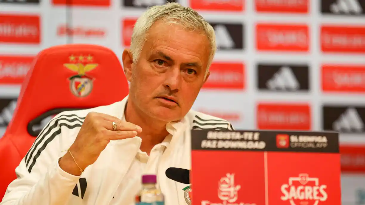 Antes do Santa Clara - Benfica, Mourinho fala sobre recentes resultados: "Há coisas que..."