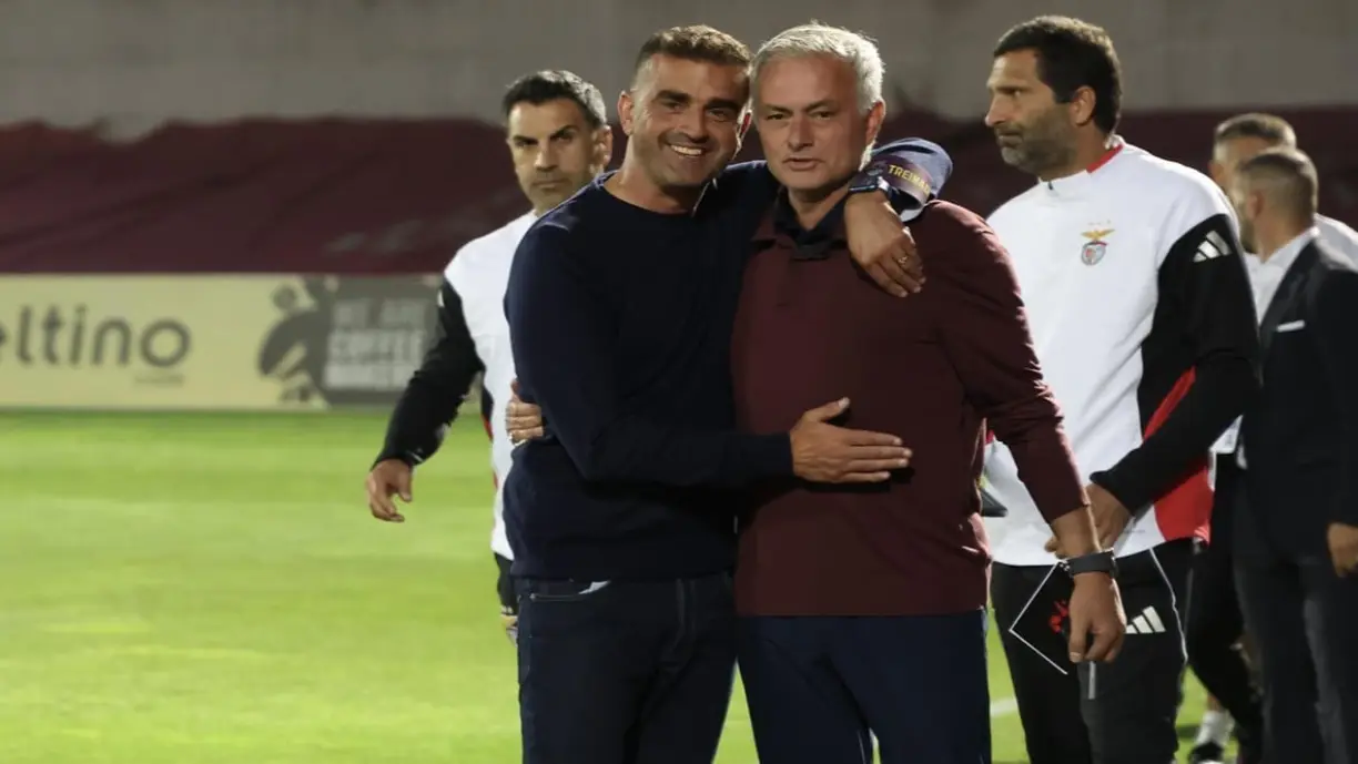 José Mourinho comenta mexidas feitas para o Chaves - Benfica: "Respeitámos..."