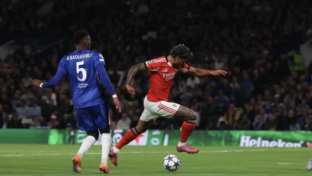 Richard Ríos vive pesadelo no Benfica, mas conta com apoio importante