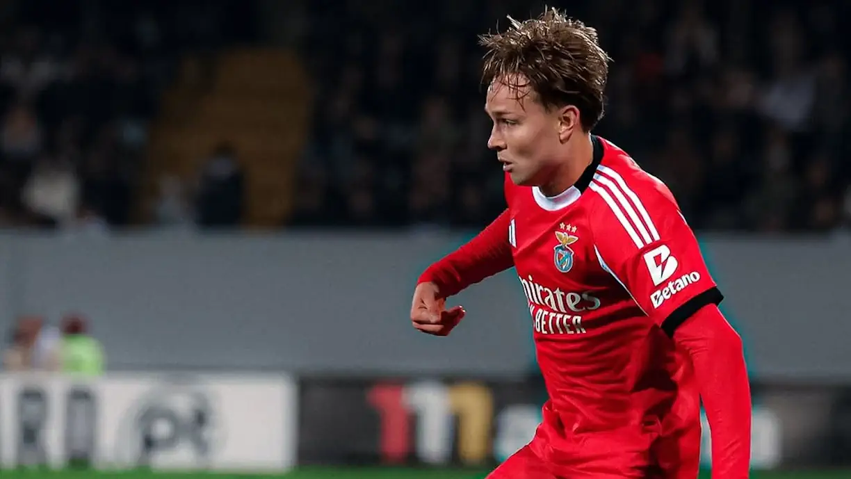 4 milhões de euros separam Benfica e Club Brugge de acordo por Schjelderup