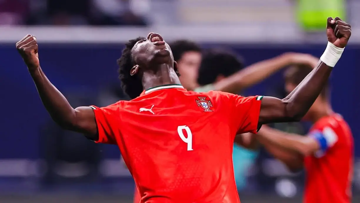 Anísio Cabral destaca papel do Benfica para triunfo no Mundial sub-17: "Especial"