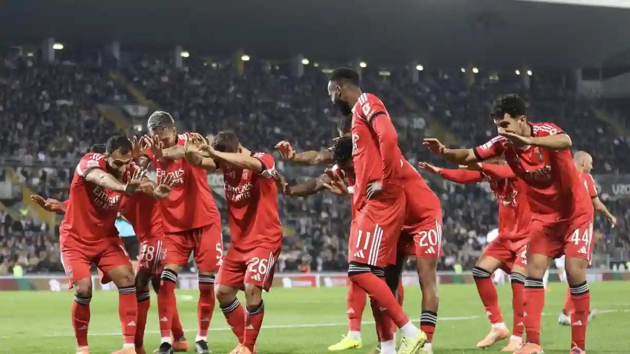 Médio do Benfica "desaparece" e publicação está a dar o que falar