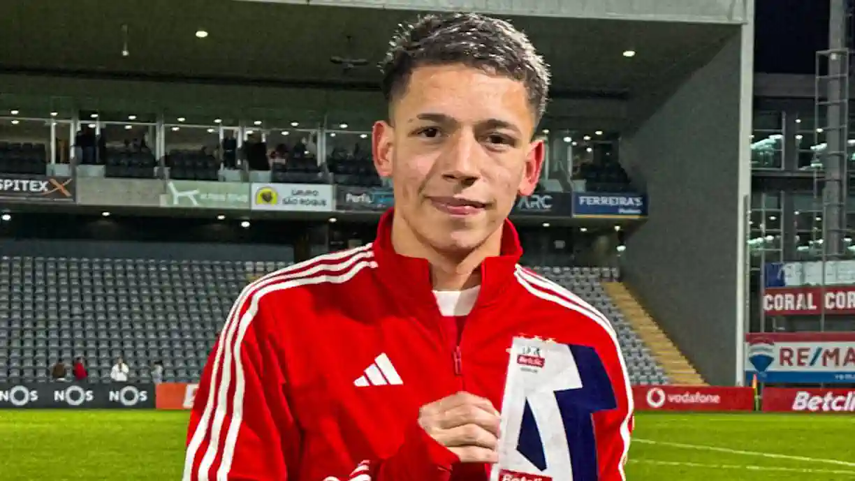 Agora é a sério! Prestianni pode deixar o Benfica em breve