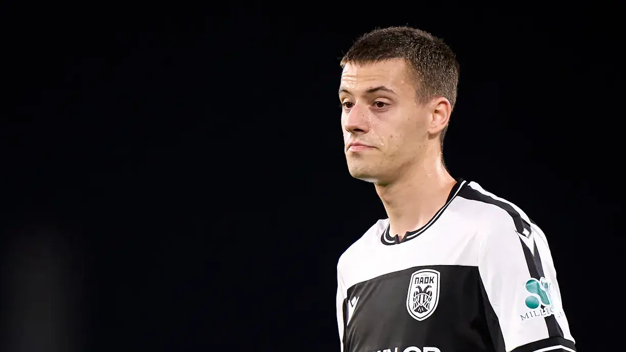 Giannis Konstantelias esteve perto do Benfica, mas pode vir a ser reforço... do Sporting