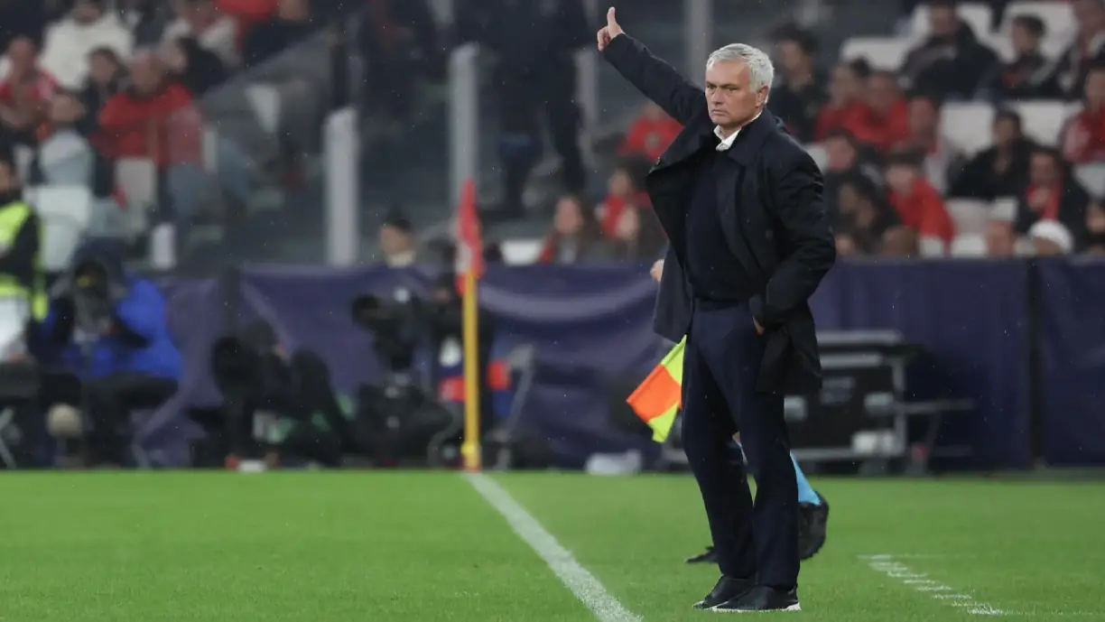 José Mourinho pediu e vai mesmo ter enorme prenda de Natal no Benfica