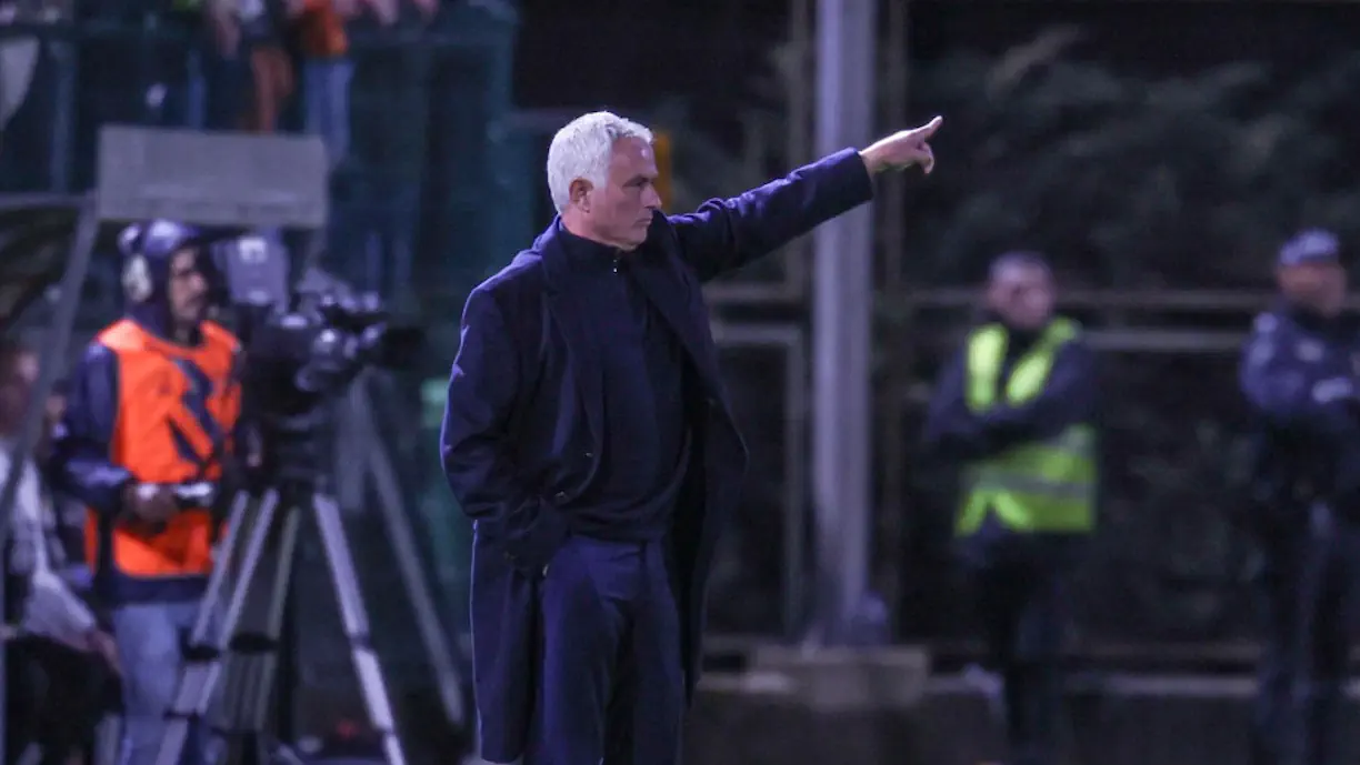 José Mourinho salienta aspectos positivos no Nacional - Benfica: "Não permitimos..."