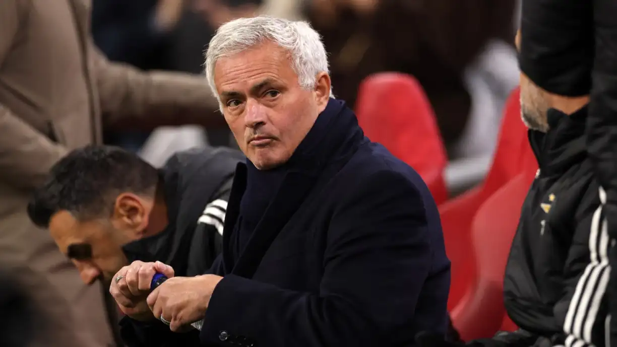 Glória do Manchester United critica Mourinho sobre caso "Prestianni": " É triste"