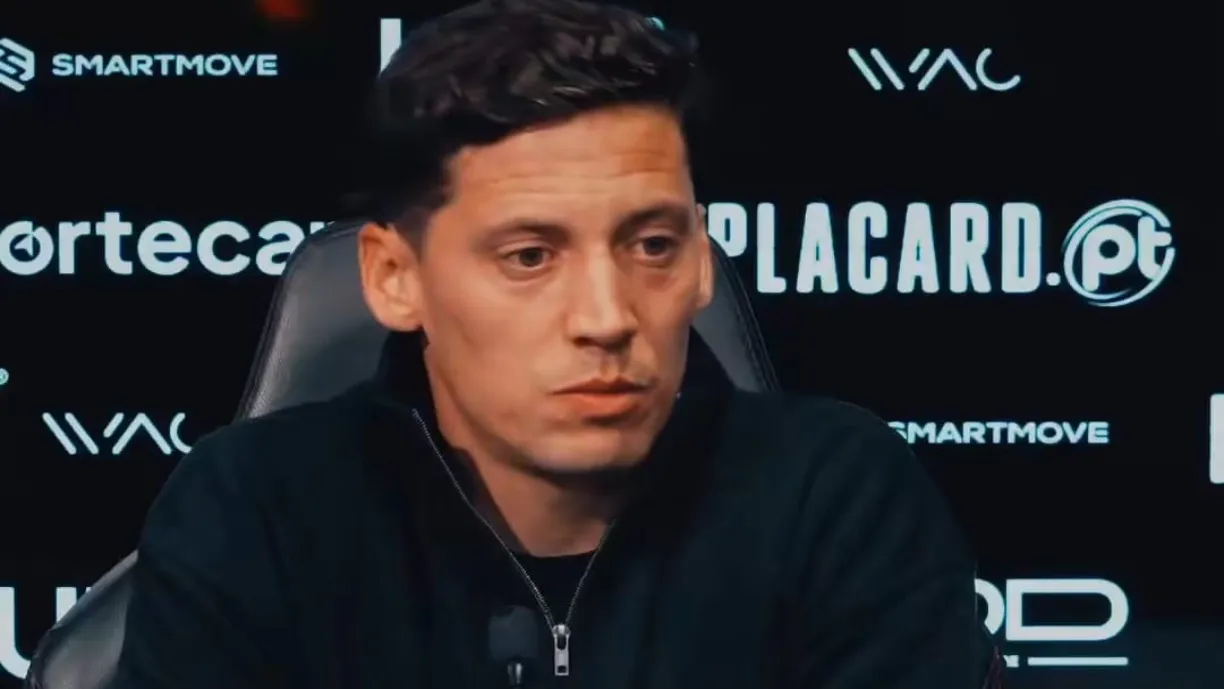 E esta? José Mourinho comenta triunfo do Benfica... mas deu os parabéns a Luís Pinto