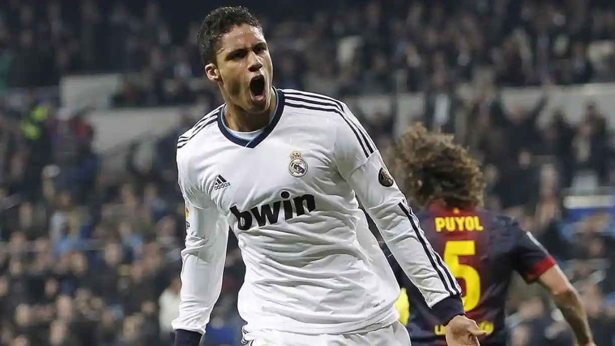 Raphaël Varane faz confissão sobre pilar do Benfica: "Falei pessoalmente..."