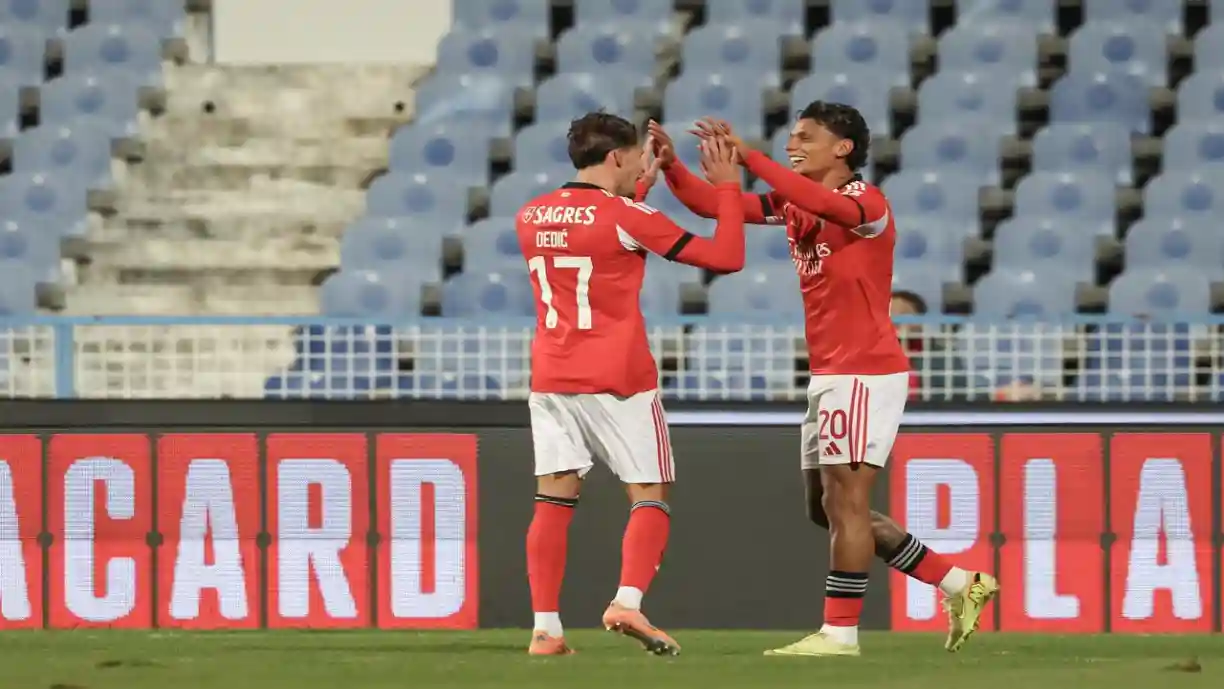 Treinador 'culpa' Richard Ríos por desaire no Atlético - Benfica: "Não consigo..."