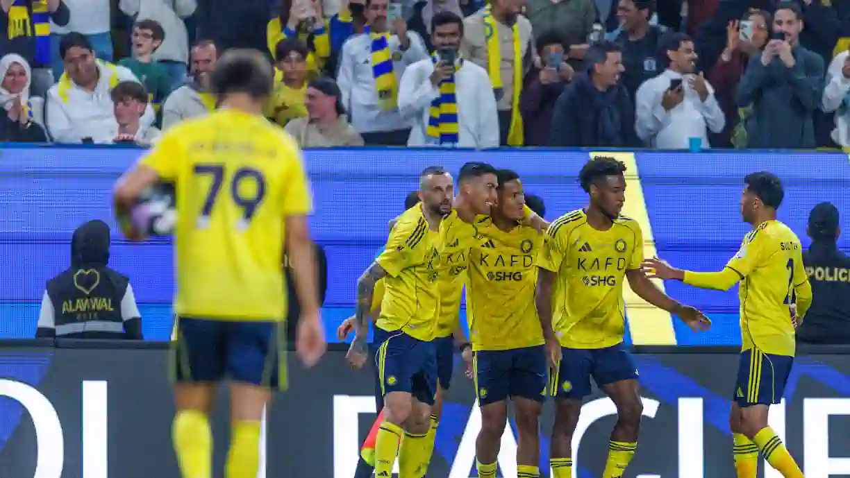 Incrível! Futura estrela do Benfica em lista de luxo com Cristiano Ronaldo e João Félix