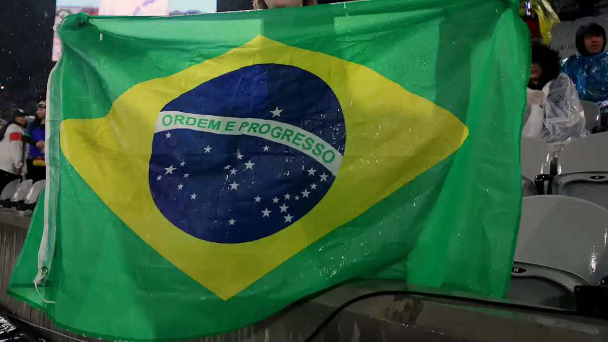 Avançado com 24 golos do Benfica está a brilhar no Brasil