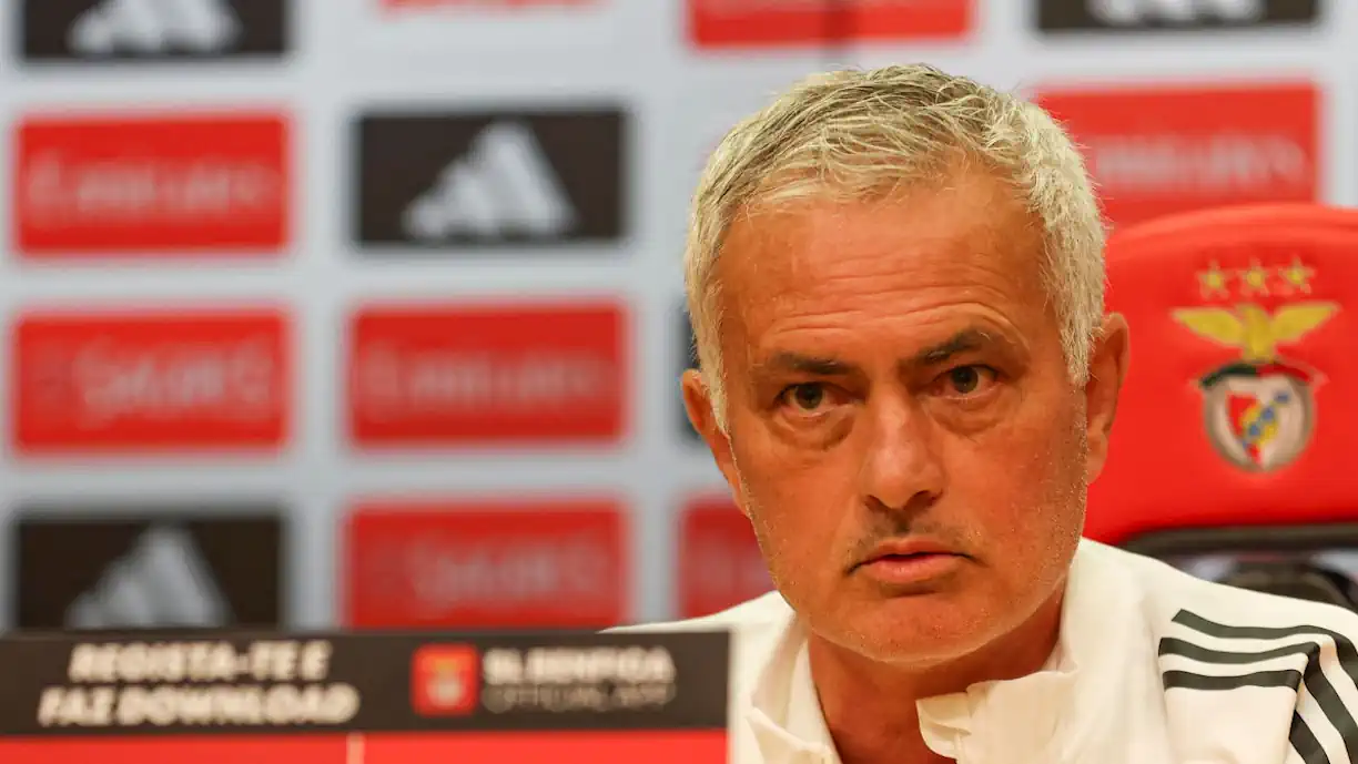 José Mourinho não vai fazer conferência de imprensa do Santa Clara - Benfica