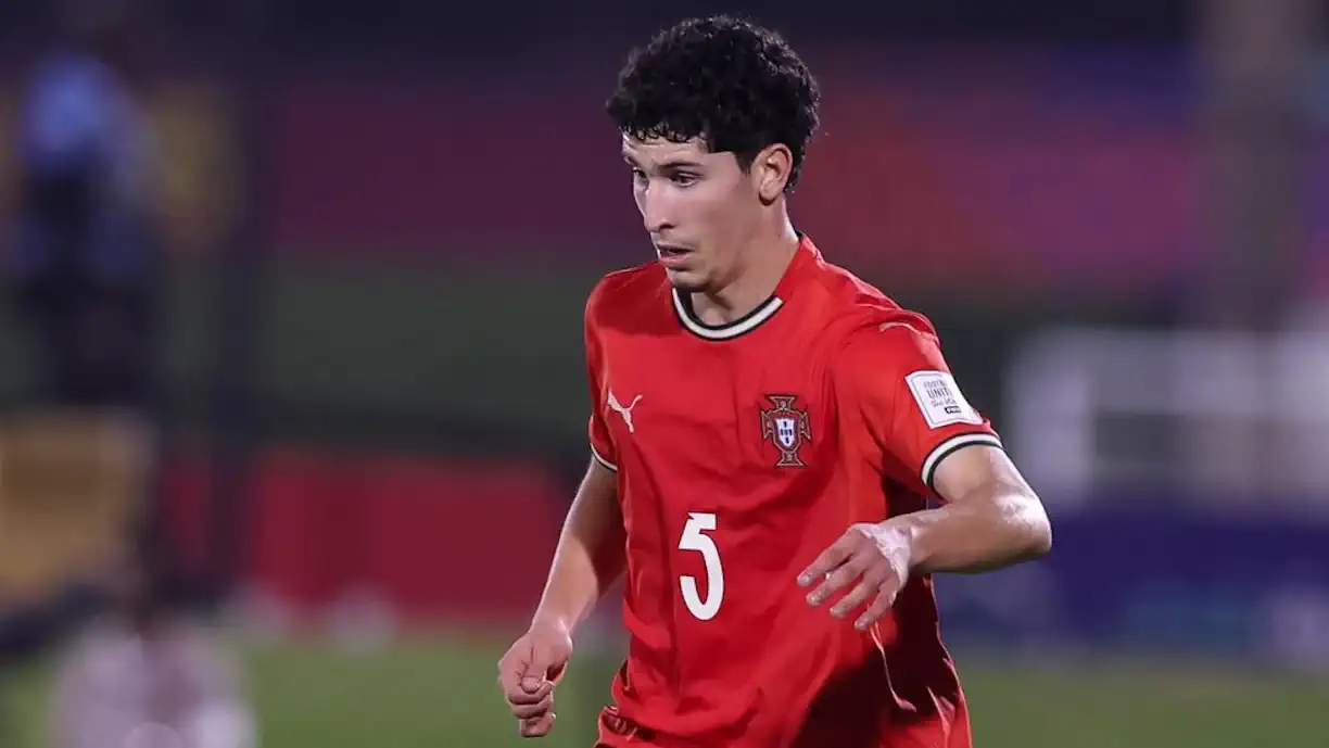 Gigantes europeus querem levar José Neto do Benfica sem gastar um tostão