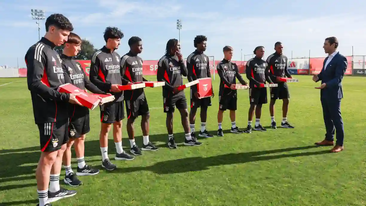 Rui Costa deixa alerta a José Neto e companhia sobre futuro no Benfica