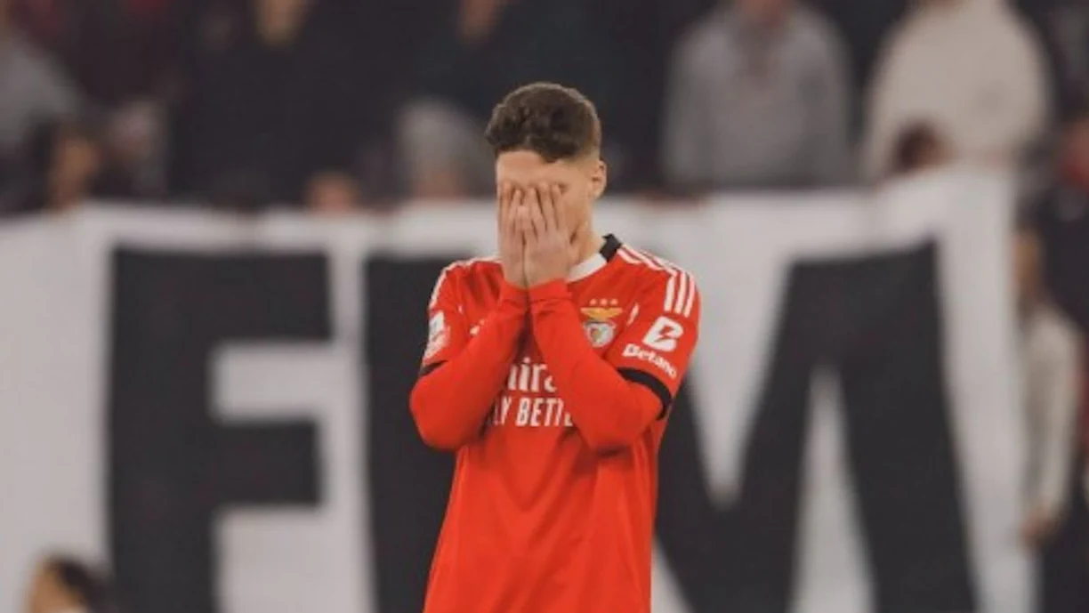 Sudakov publica mensagem onde admite que não atravessa um bom momento pelo Benfica