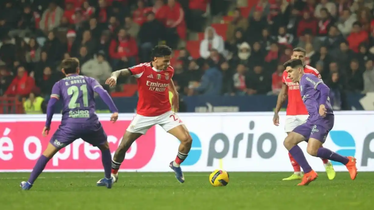 Caras conhecidas do Benfica arrasam exibição de Richard Ríos