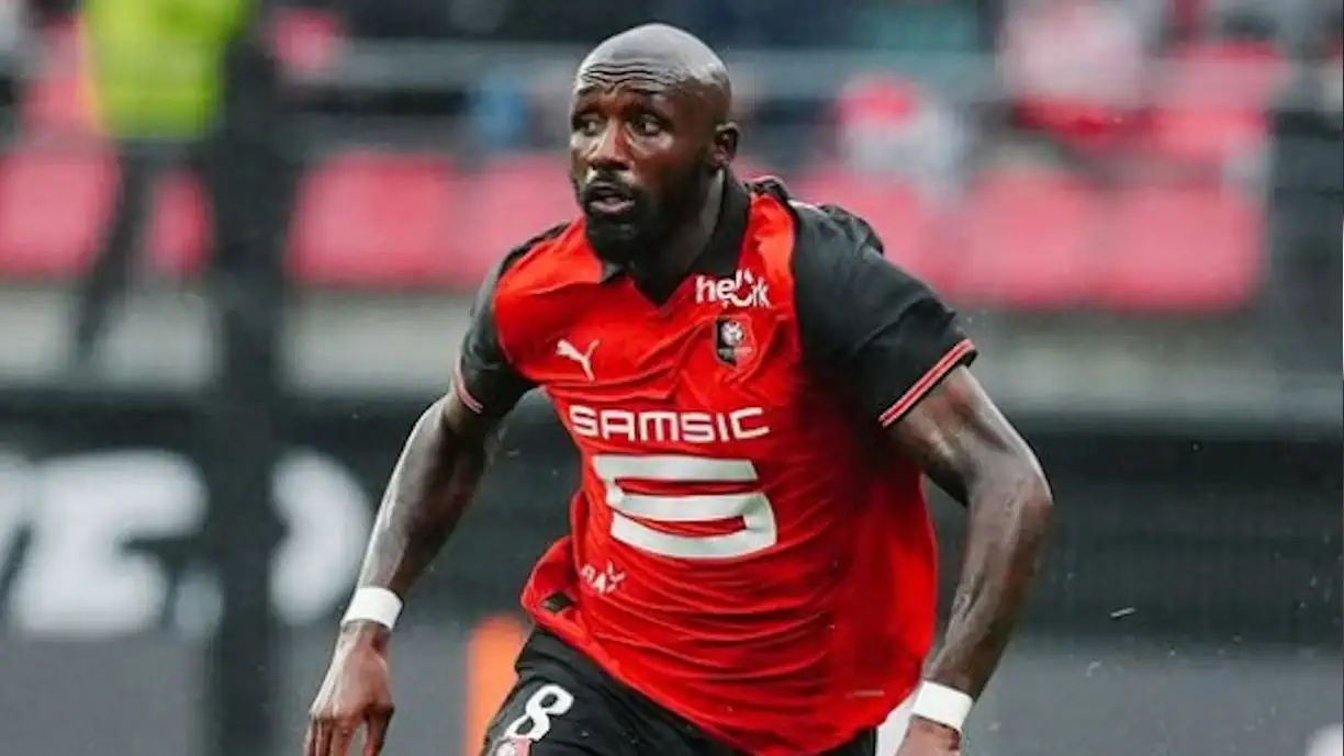 Seko Fofana deve mesmo estar a caminho de Portugal, mas para reforçar um rival do Benfica