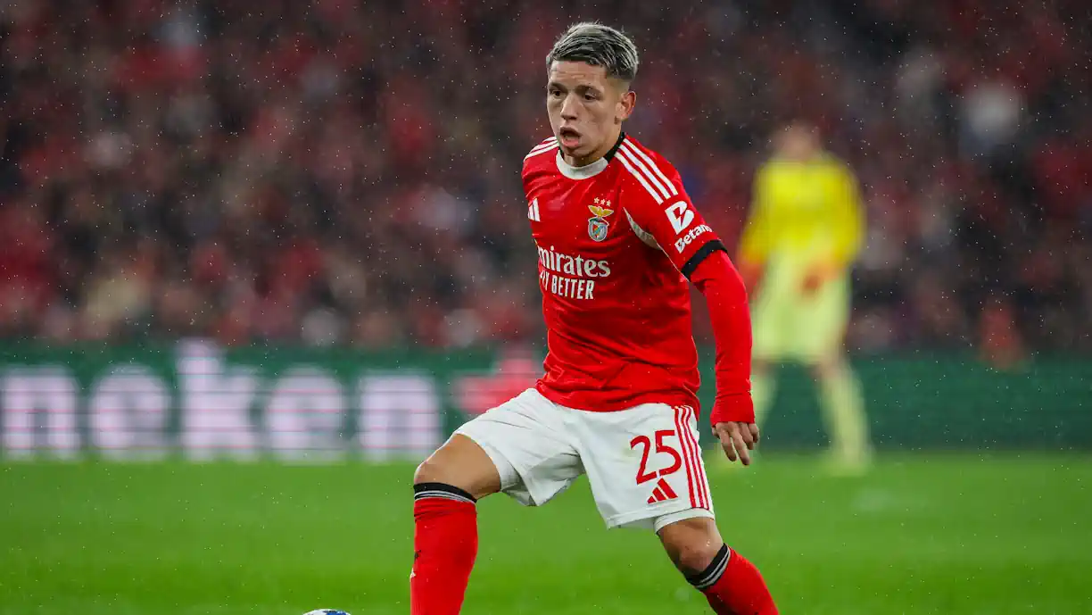 De volta ao Benfica, Prestianni faz promessa aos adeptos