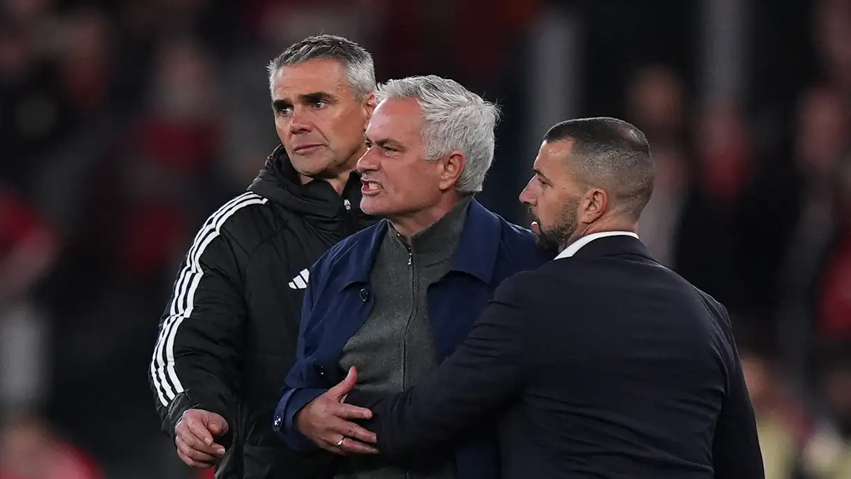 Nas últimas horas, o CD deliberou sobre o castigo de José Mourinho, que vai ter impacto no jogo entre Benfica e Vitória de Guimarães