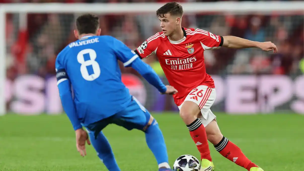 Samuel Dahl 'enche' pilar do Benfica de elogios: "Estou-lhe muito agradecido"