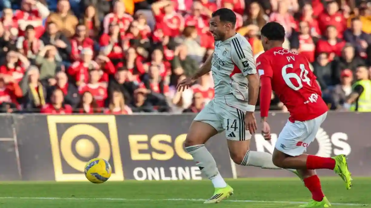 Galvanizado, Pavlidis deixa o mote depois do Santa Clara - Benfica: "Vencer todos os jogos"