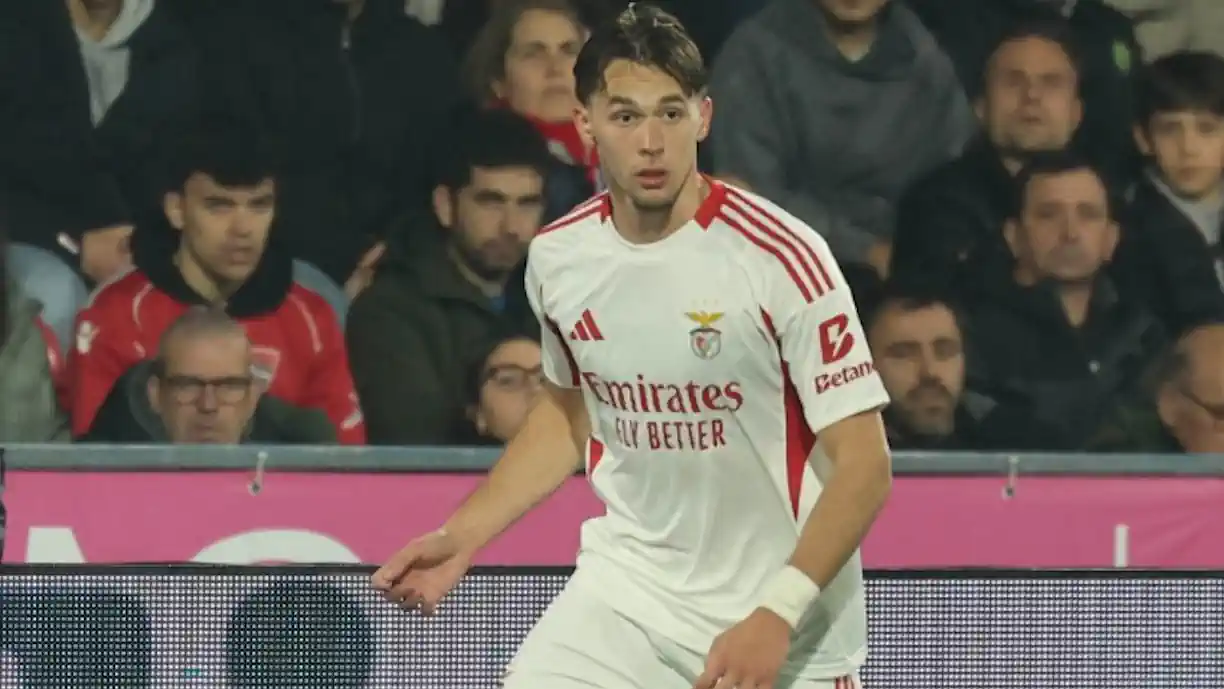 Incertezas com Amar Dedić abrem espaço para 'reforço' do Benfica