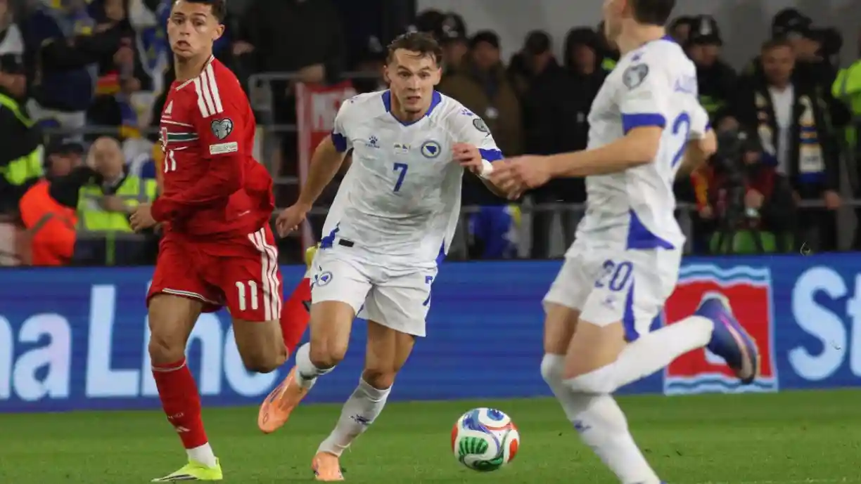 Amar Dedic, afinal, tem boas notícias para dar ao Benfica, depois do susto que apanhou ao serviço da seleção da Bósnia. Fotografia: SL Benfica