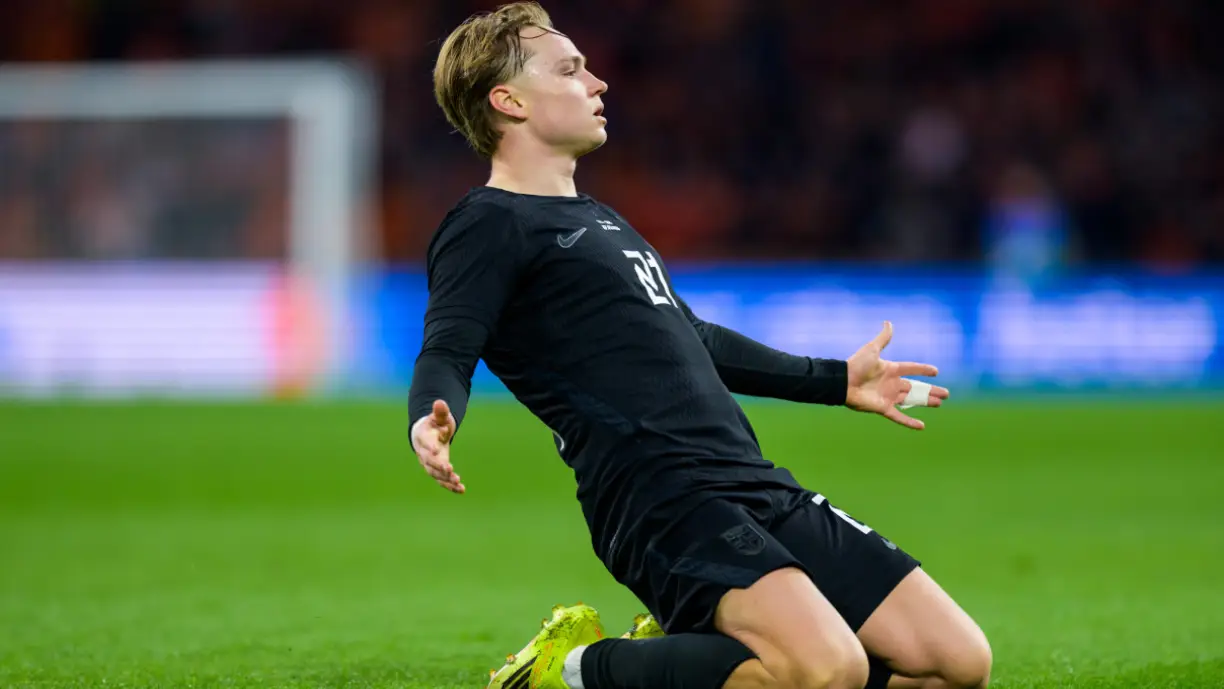 Noruega 'rende-se' a Schjelderup e extremo do Benfica coleciona elogios