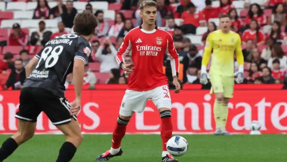 Barrenechea a defesa? Mourinho explica adaptação do médio do Benfica