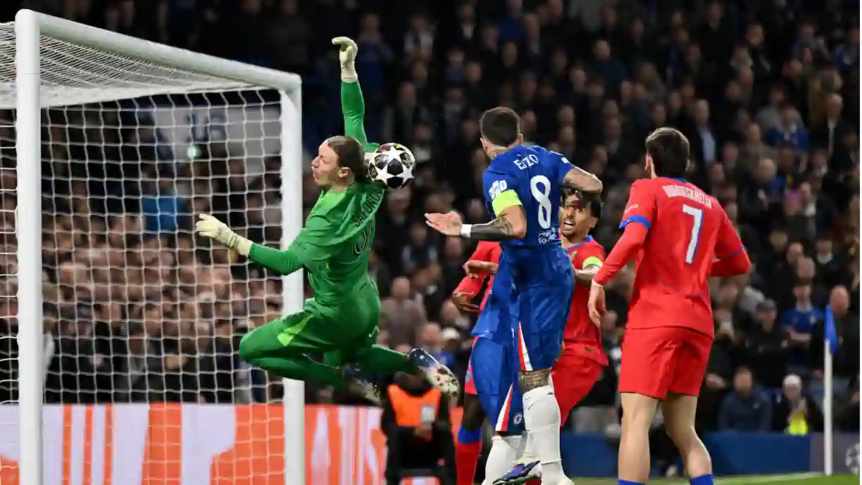 Pesadelo em Londres deixa ex Benfica em maus lençóis no Chelsea - PSG