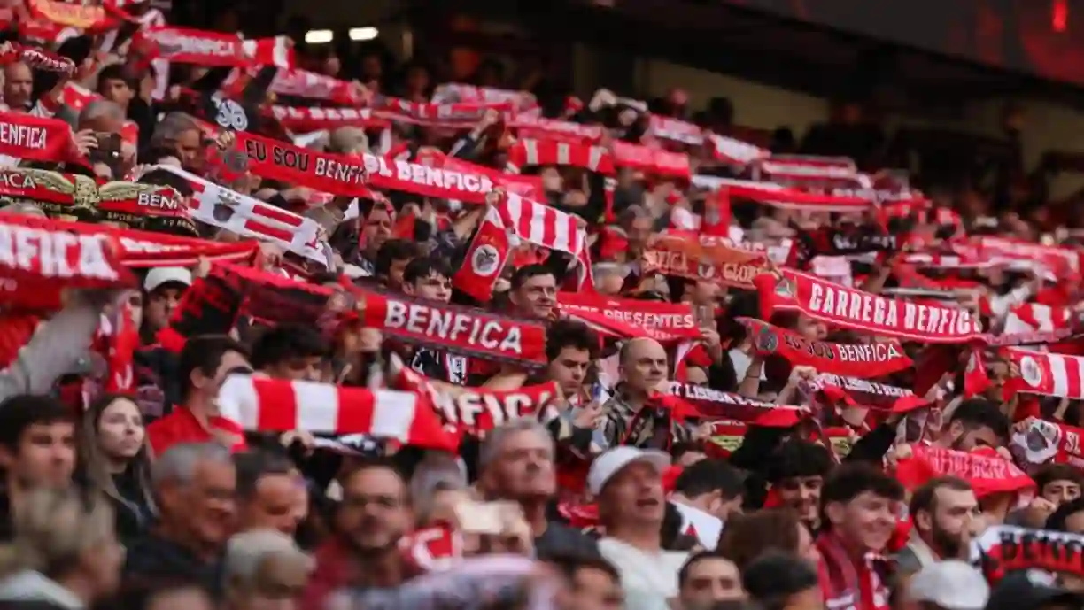 Benfica vence de forma categórica e reforça primeiro lugar no Campeonato