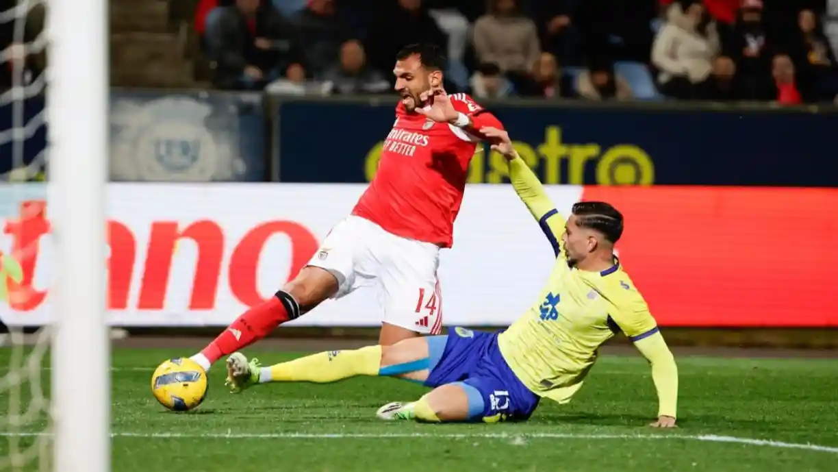 Vangelis Pavlidis não quebrou o enguiço frente ao Arouca, e os números preocupam o Benfica. Fotografia: SL Benfica