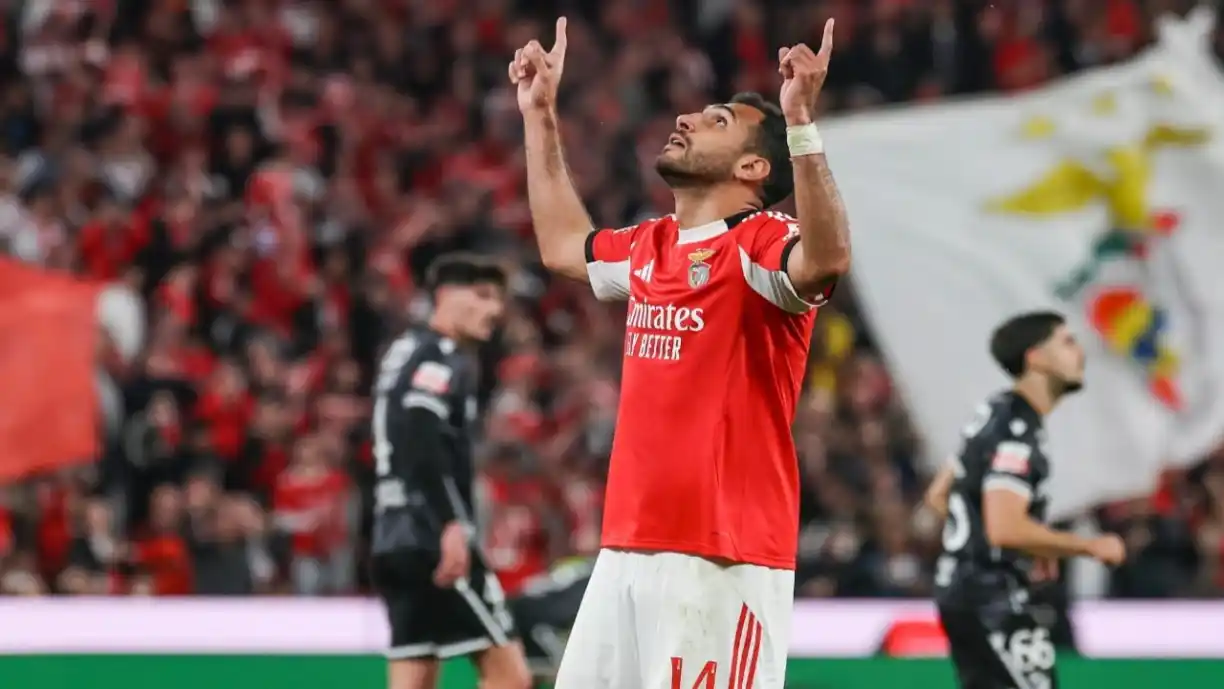 Golo apontado ao Vitória de Guimarães dá nova vida a Pavlidis no Benfica