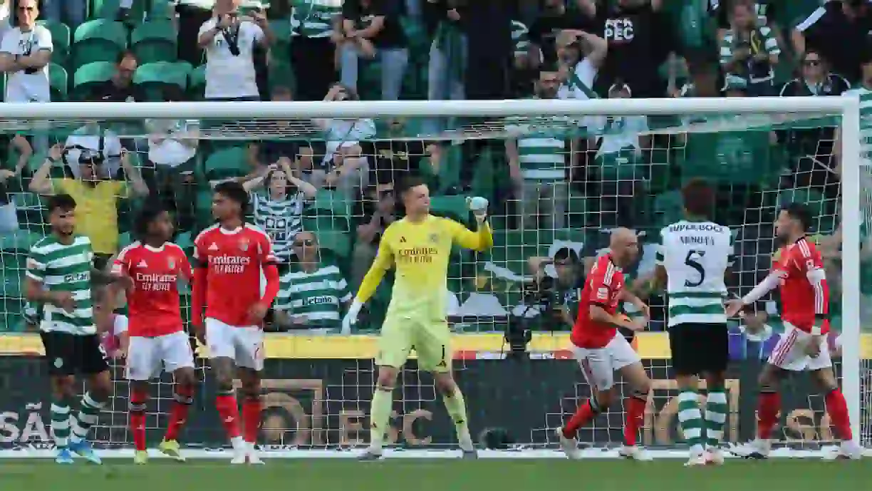 'Especialista' Trubin: Brilhou no dérbi e agora iguala lenda do Benfica