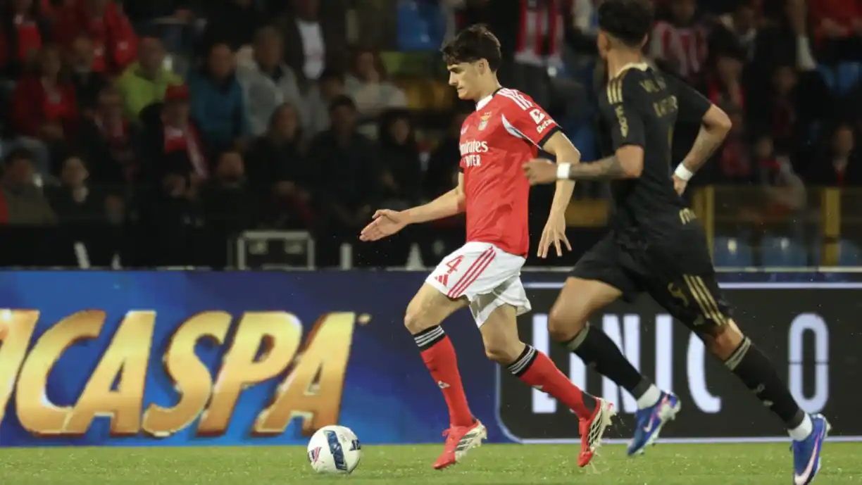 Atenção, Benfica! Há novas informações sobre a renovação de António Silva