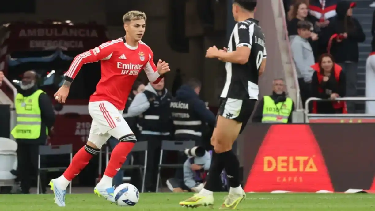 Mercado mexe: ex-colega de Enzo Barrenechea interessa ao Benfica