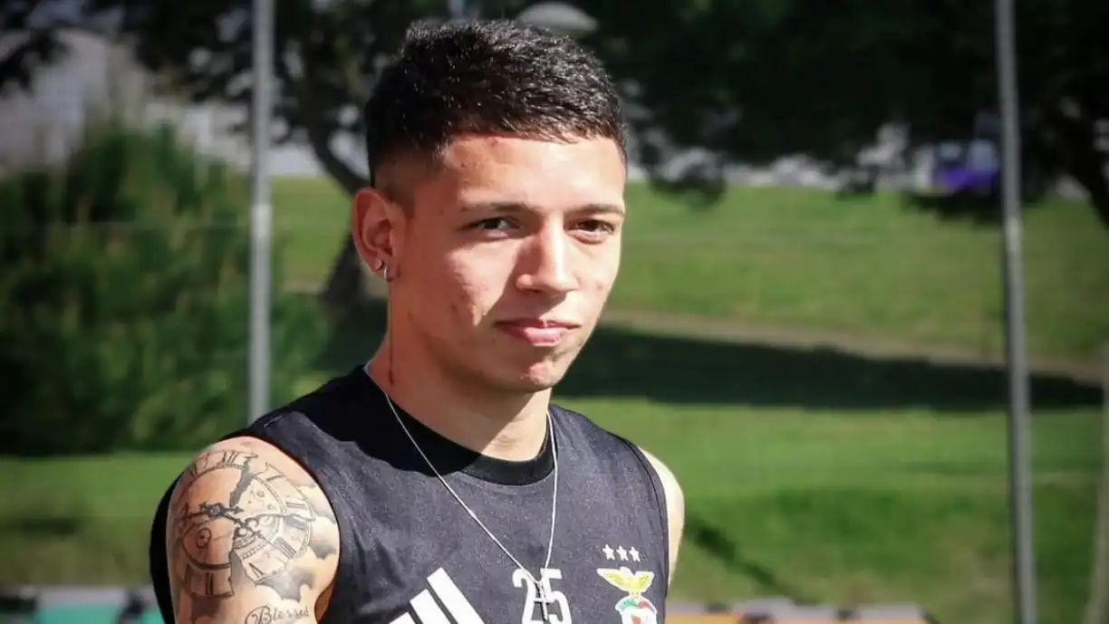 Ex treinador rendido à evolução de Prestianni no Benfica, mas aponta falha: "Falta-lhe..."