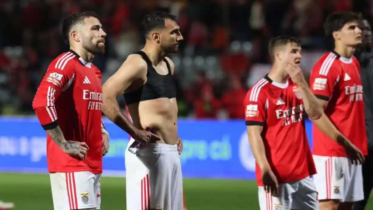 Dupla do Benfica atinge marcas redondas no empate com o Casa Pia