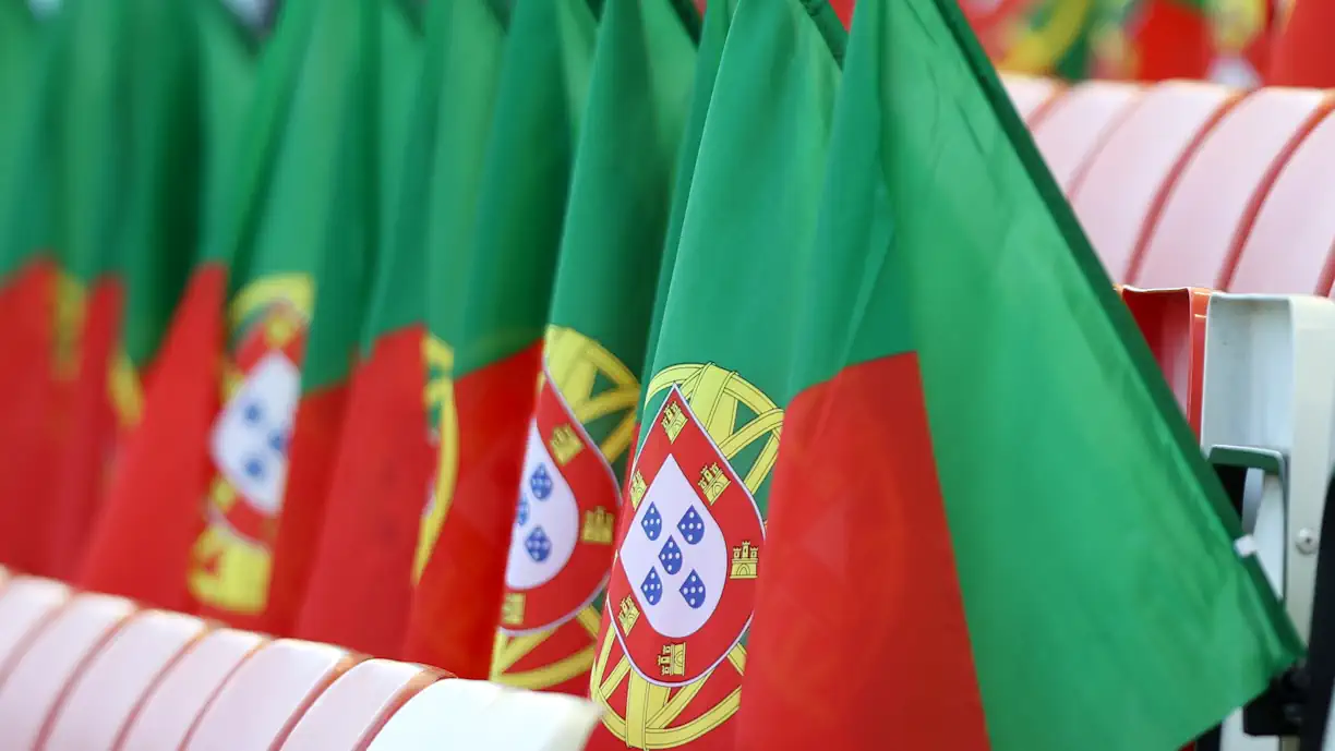 Jogador mais bem pago do plantel do Benfica de fora dos convocados de Portugal