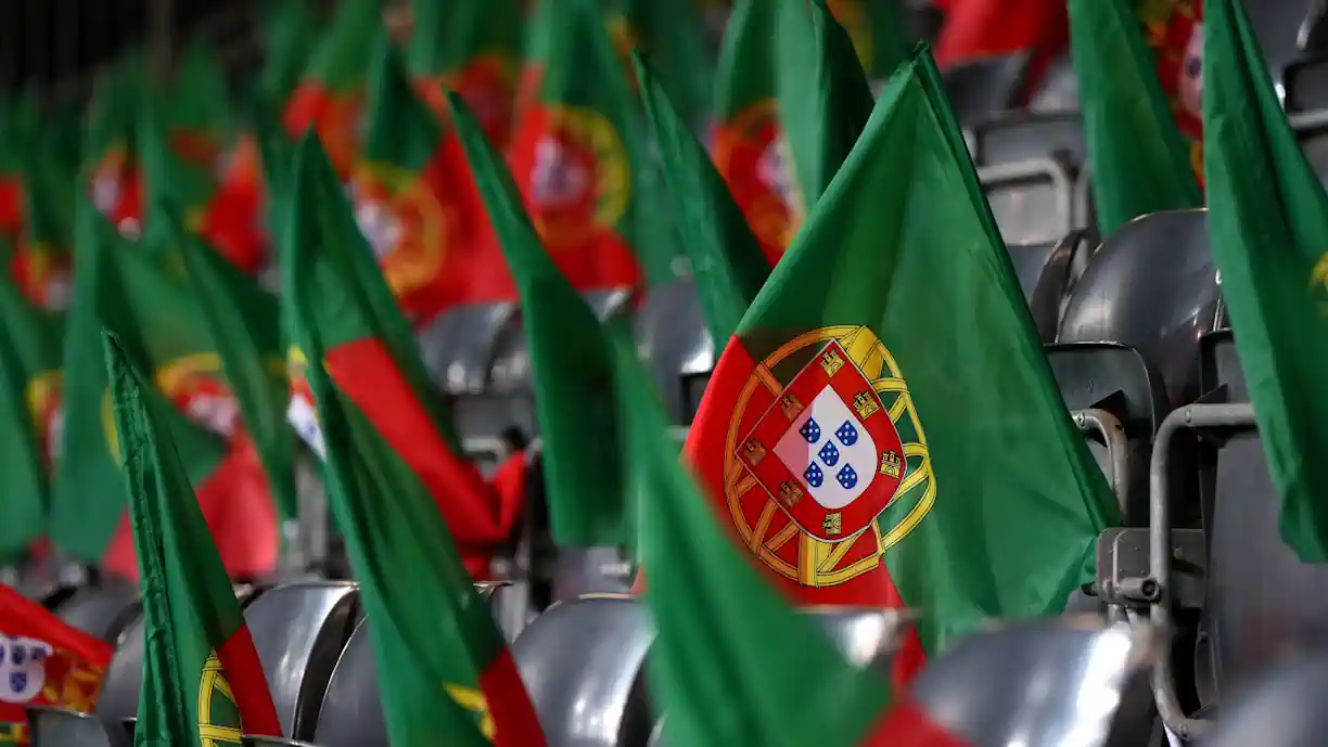 Seleção portuguesa de hóquei em patins entrou a vencer no Torneio de Montreux, ao bater a Suíça por 6-1; Zé Miranda, craque do Benfica, fez um hat-trick