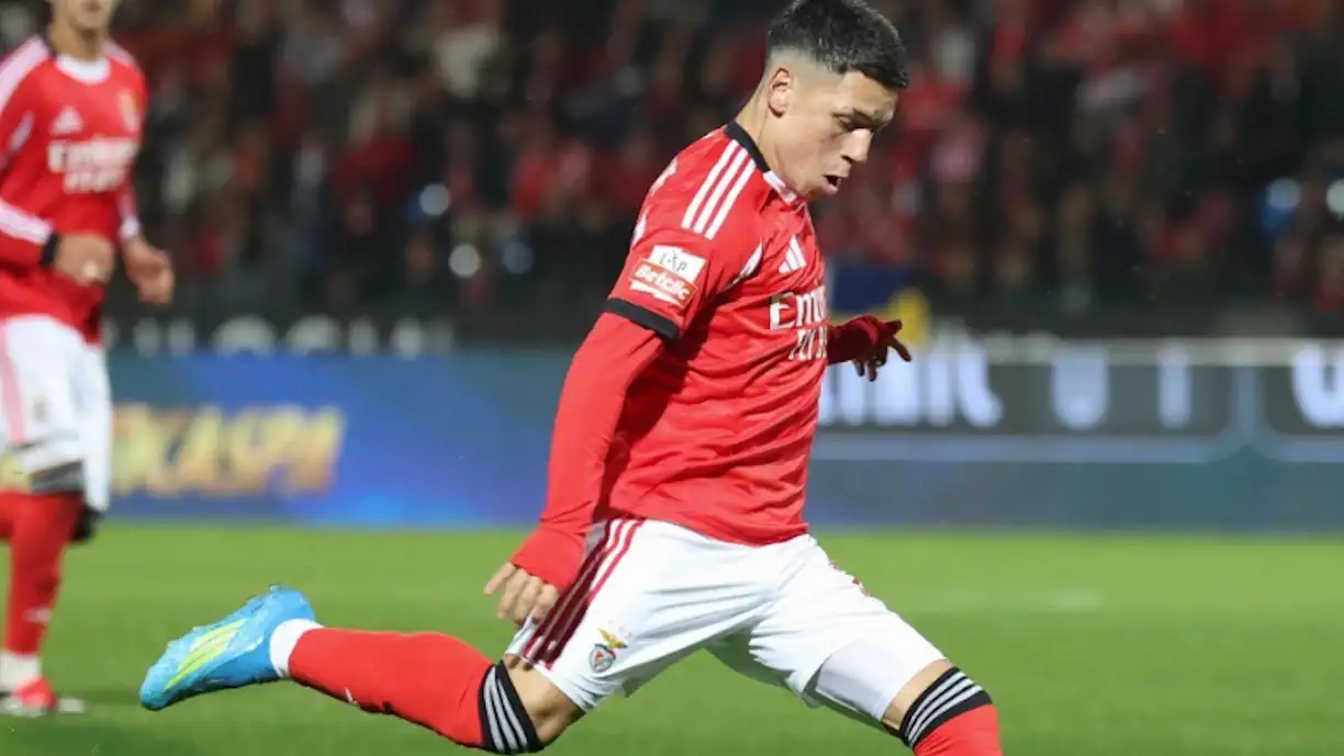 Gianluca Prestianni falhou treinos no Benfica e motivo não foi por lesão