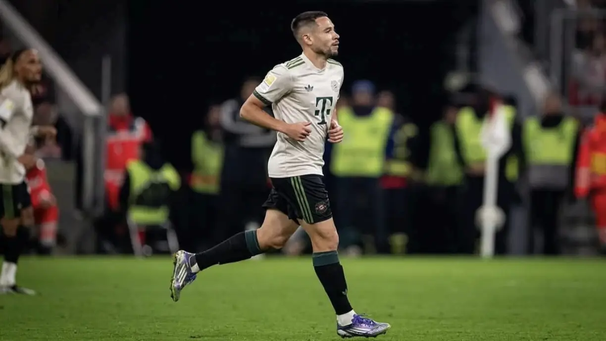 Exclusivo Glorioso 1904 - Benfica pensa em Raphael Guerreiro, mas Rui Costa impõe condições