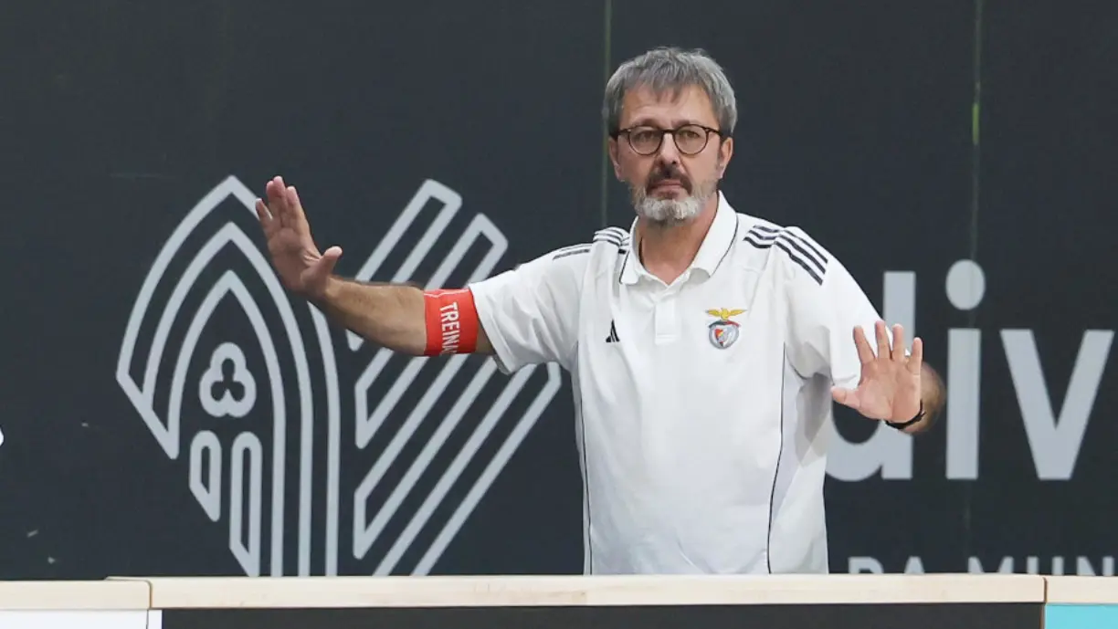 Edu Castro aplaude apuramento do Benfica, mas deixa alerta: "Competimos muito bem, contudo..."