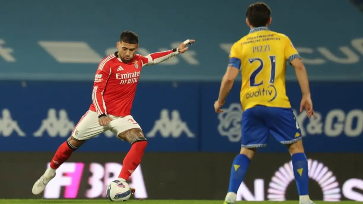 No adeus ao Benfica, Otamendi deixa mensagem sentida: "Estas cores estarão comigo para sempre"