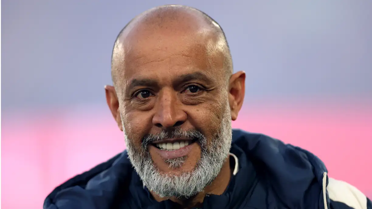 O Chelsea venceu o Tottenham por 2-1 e acabou por manter viva a esperança de Nuno Espírito Santo. Enzo Fernández, antigo médio do Benfica, abriu o marcador
