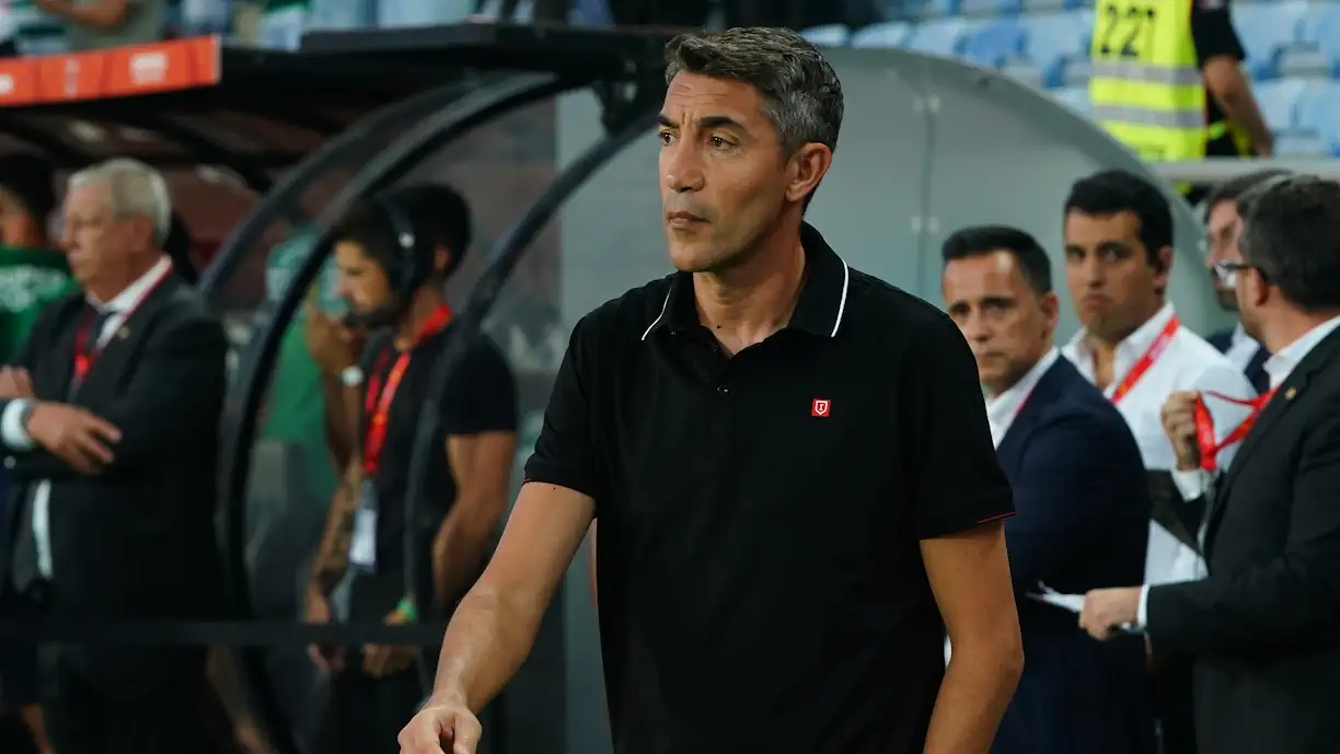 Bruno Lage, antigo treinador do Benfica, encontra-se em negociações avançadas com os sauditas do Al Diriyah