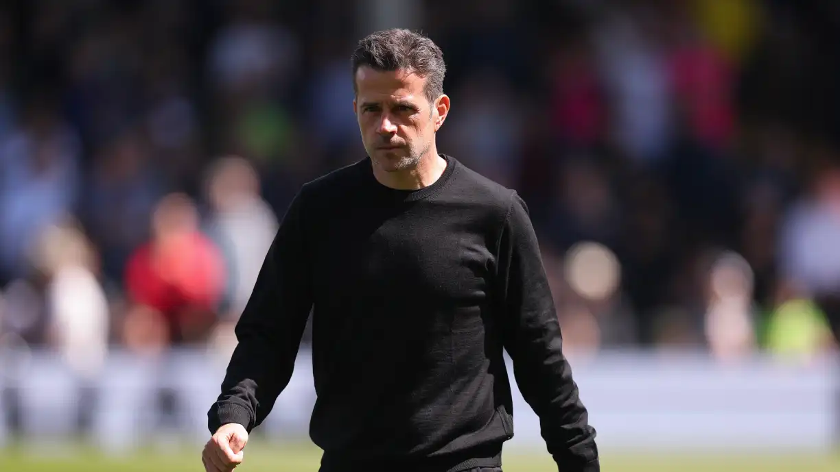 Marco Silva já trabalha nos bastidores do Benfica e trava saída de médio