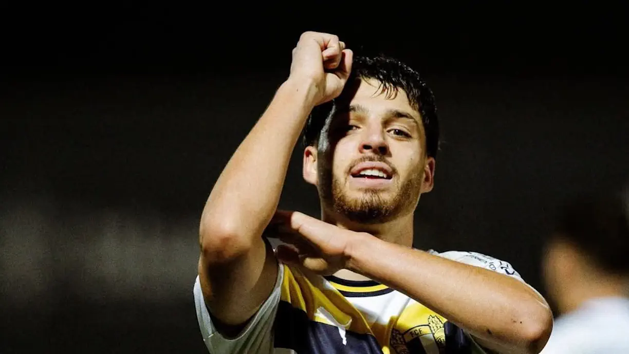 Exclusivo Glorioso 1904 - Benfica está interessado na contratação de Mathias De Amorim, médio do Famalicão